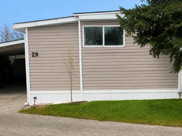 29 3223 83 Street Nw, Calgary