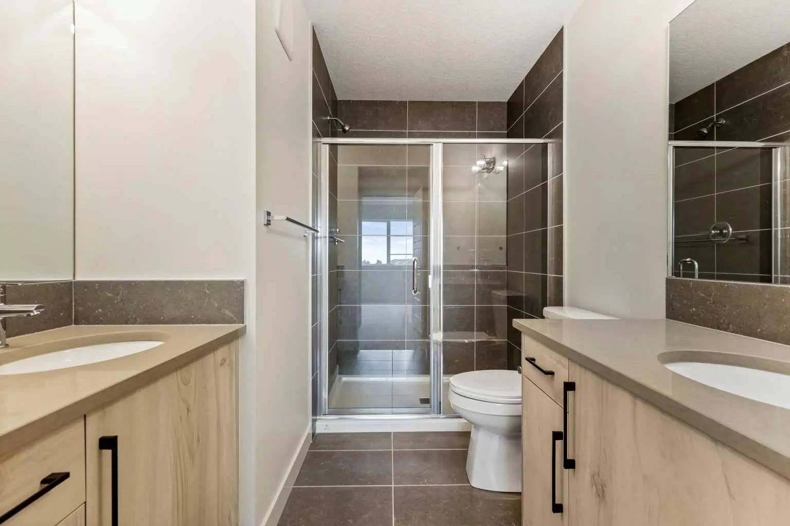 12 Waterford Glen , Chestermere – Residential Row/Townhouse Listing Photo 11