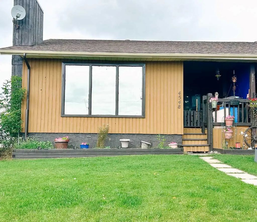 4548 46 Avenue , Rocky Mountain House