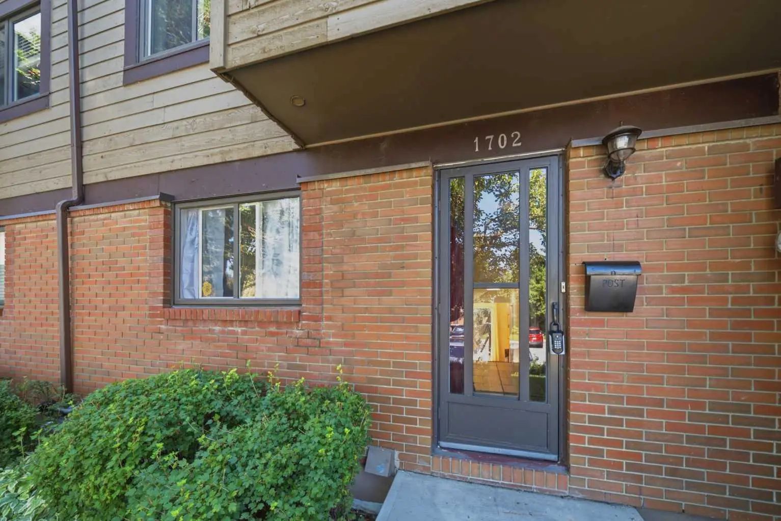 1702 9803 24 Street Southwest, Calgary – Residential Row/Townhouse Listing Photo 3