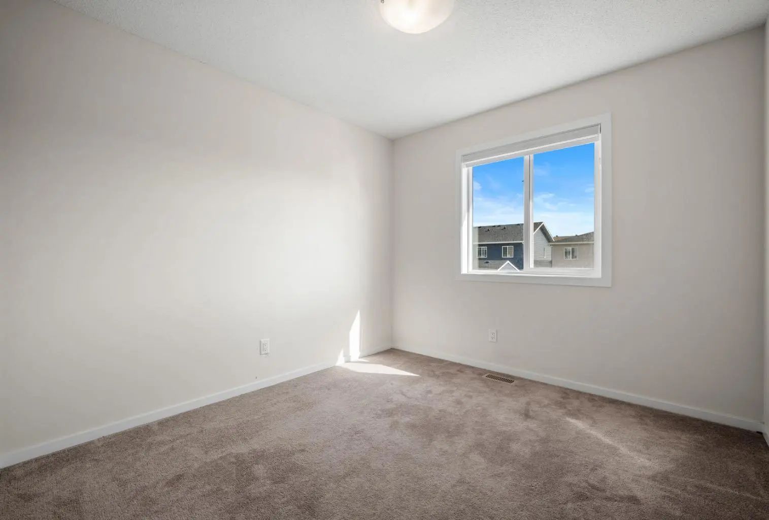 61 Cityline Gate Northeast, Calgary – Residential Semi Detached (Half Duplex) Listing Photo 26