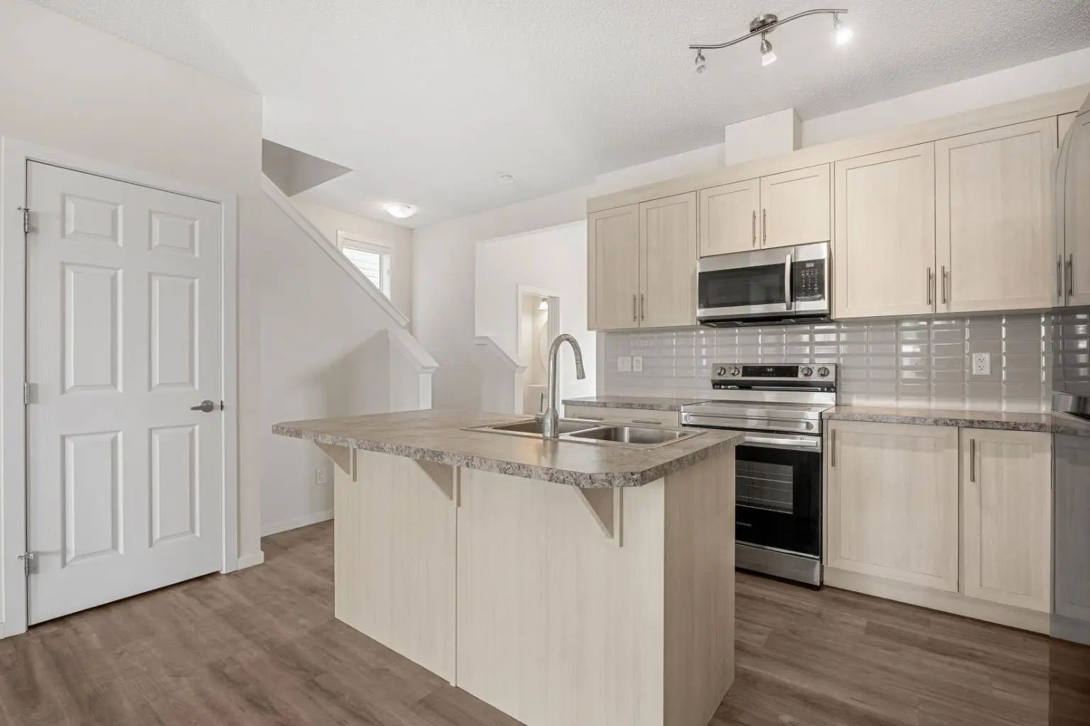 61 Cityline Gate Northeast, Calgary – Residential Semi Detached (Half Duplex) Listing Photo 8