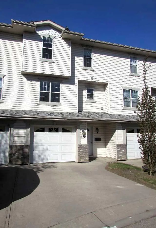 15 Kerry Wood Mews , Red Deer