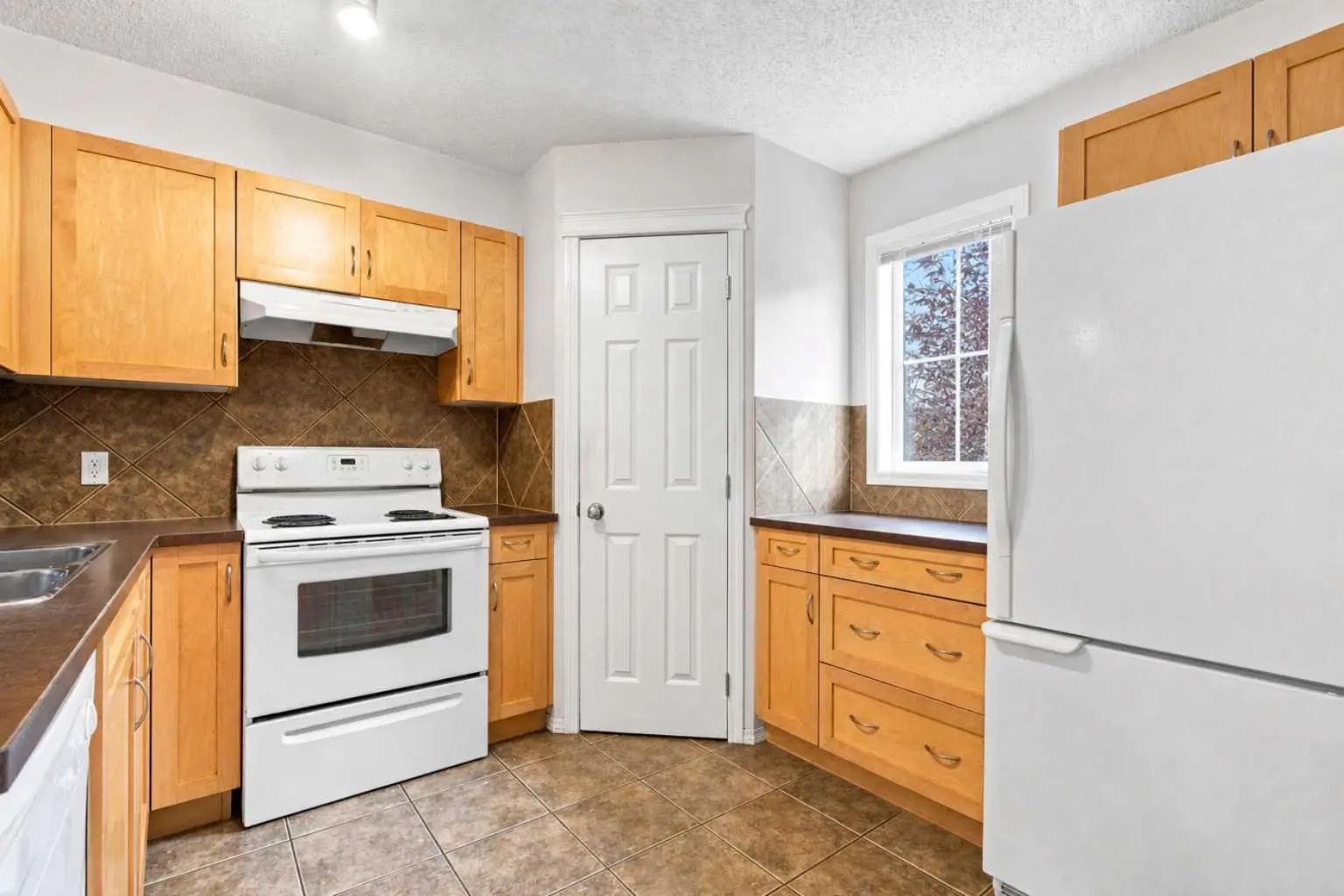 106 Panamount Drive Northwest, Calgary – Residential Row/Townhouse Listing Photo 6