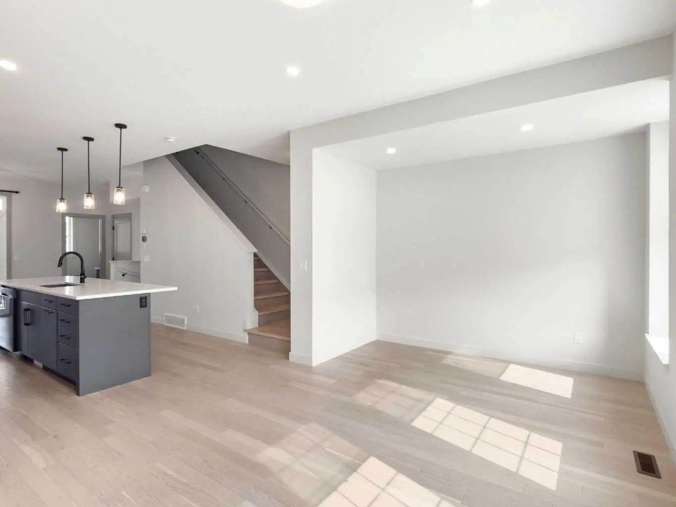 204 81 Greenbriar Place Northwest, Calgary – Residential Row/Townhouse Listing Photo 9