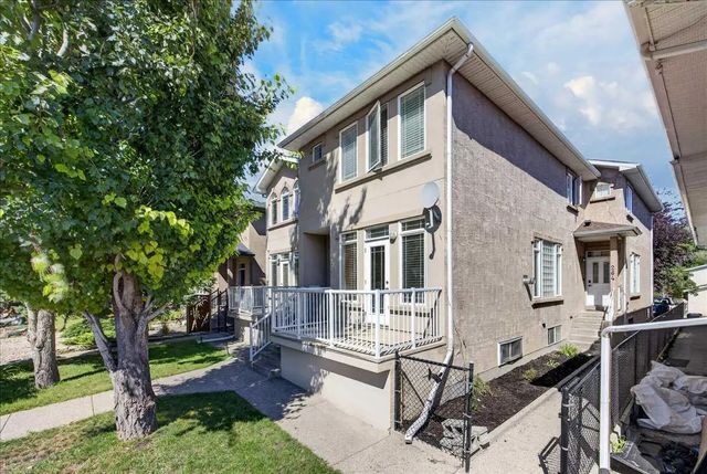 262 21 Avenue Ne, Calgary