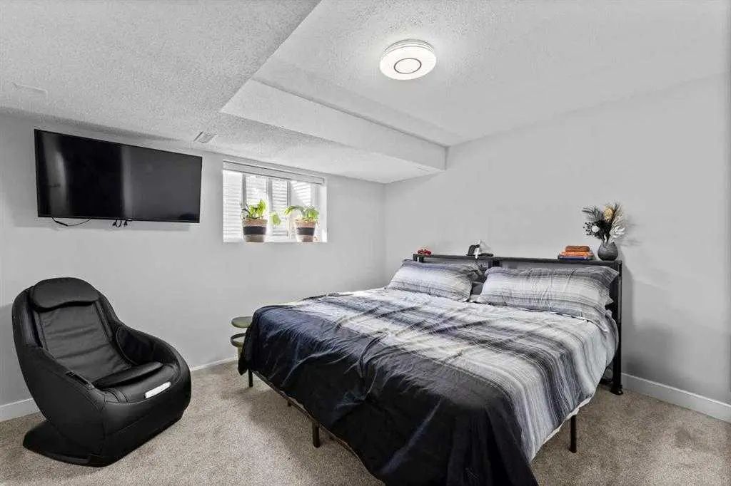 12 Cedargrove Road Southwest, Calgary – Residential Detached Listing Photo 25