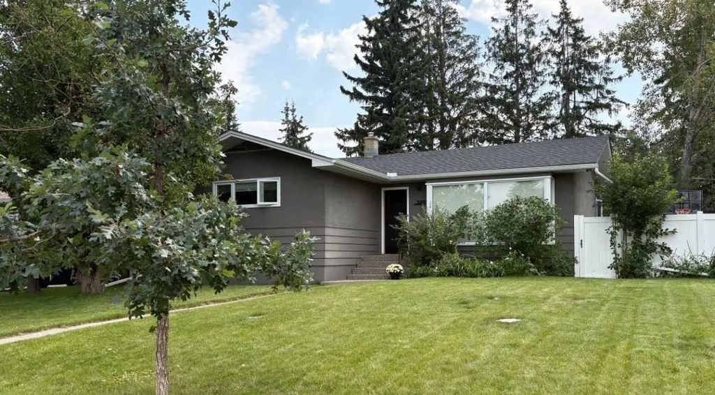 5327 17 Avenue Sw, Calgary