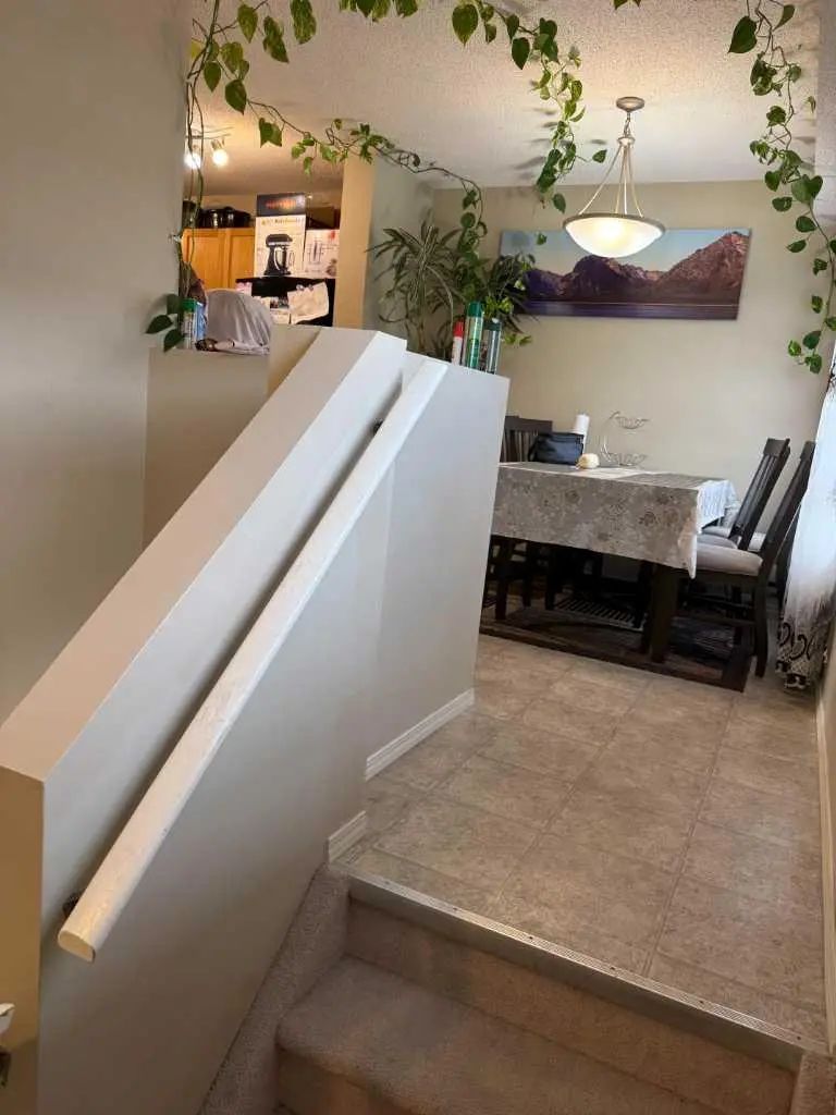 270 Saddlebrook Point Northeast, Calgary – Residential Row/Townhouse Listing Photo 3
