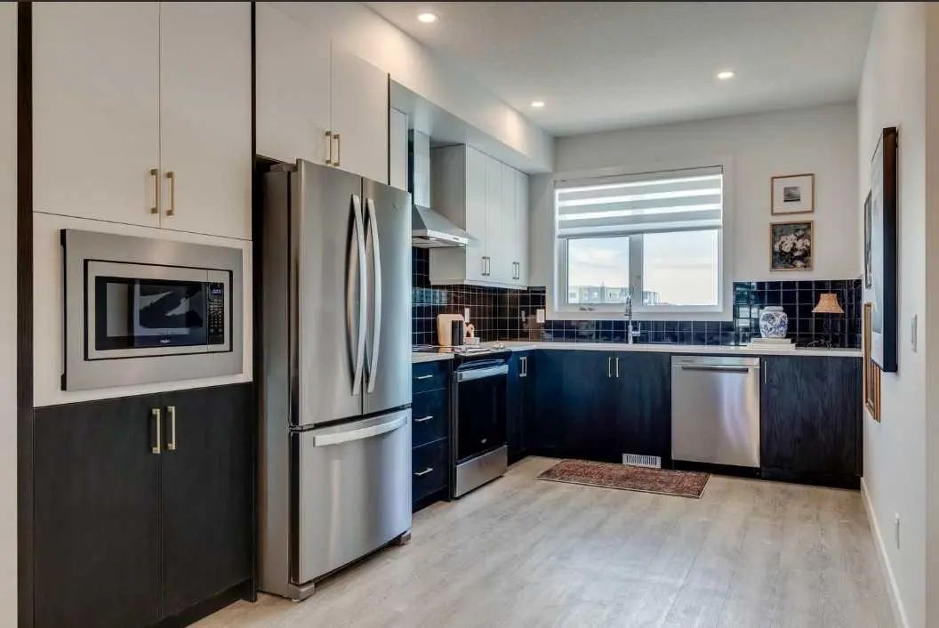 414 8235 8 Avenue Southwest, Calgary – Residential Row/Townhouse Listing Photo 4