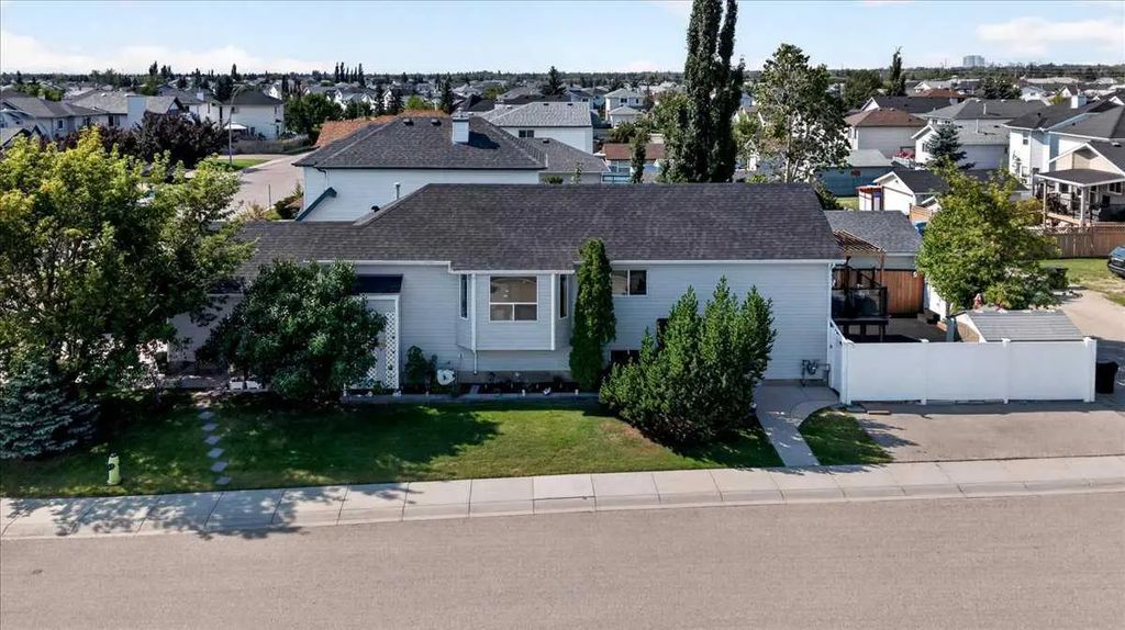 74 San Diego Manor Ne, Calgary