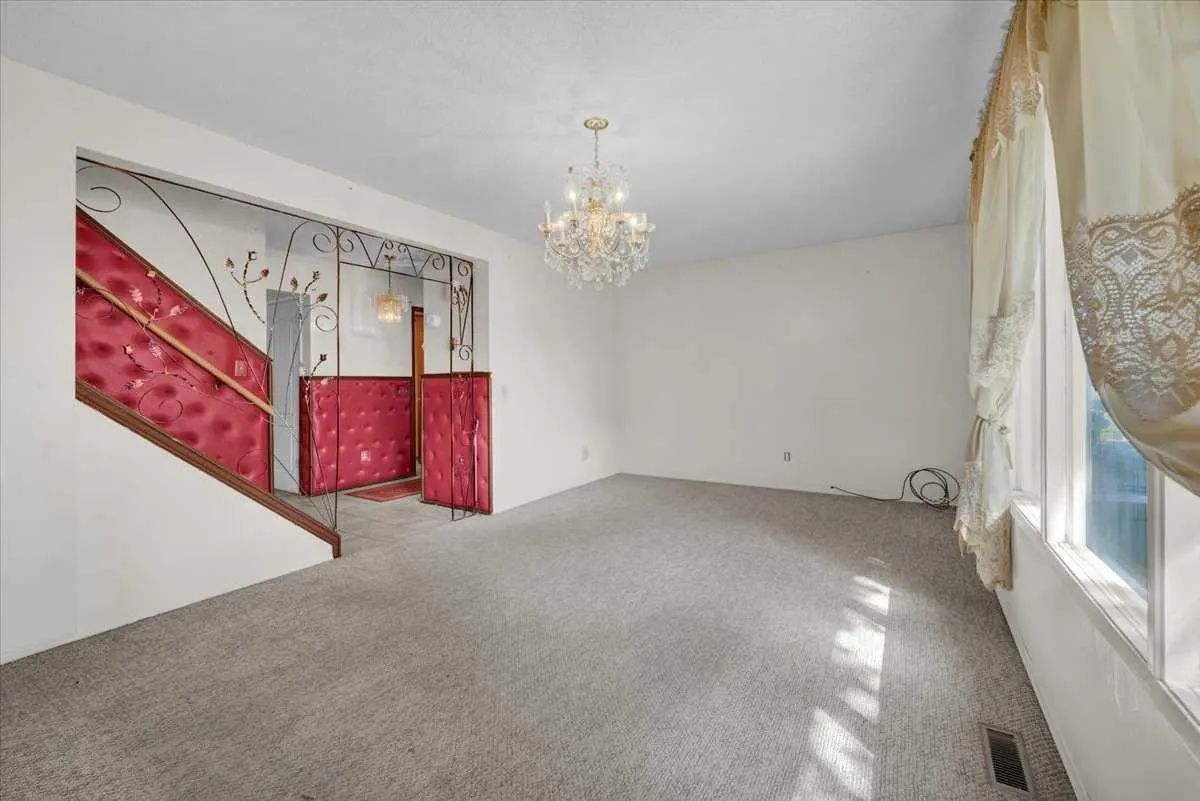 2025 40 Street Southeast, Calgary – Residential Semi Detached (Half Duplex) Listing Photo 10