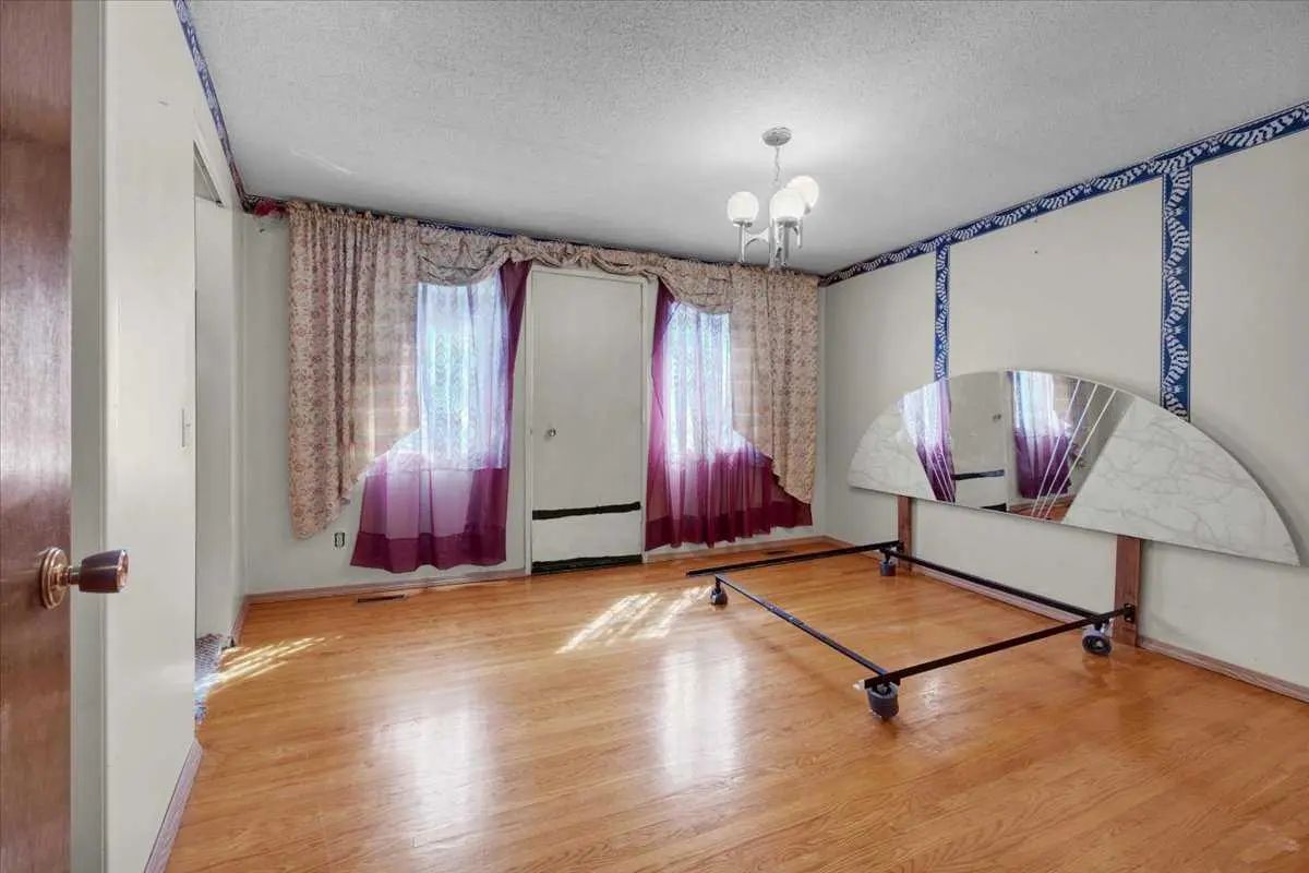2025 40 Street Southeast, Calgary – Residential Semi Detached (Half Duplex) Listing Photo 18
