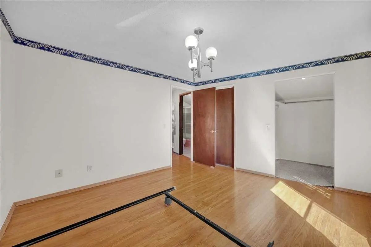 2025 40 Street Southeast, Calgary – Residential Semi Detached (Half Duplex) Listing Photo 21