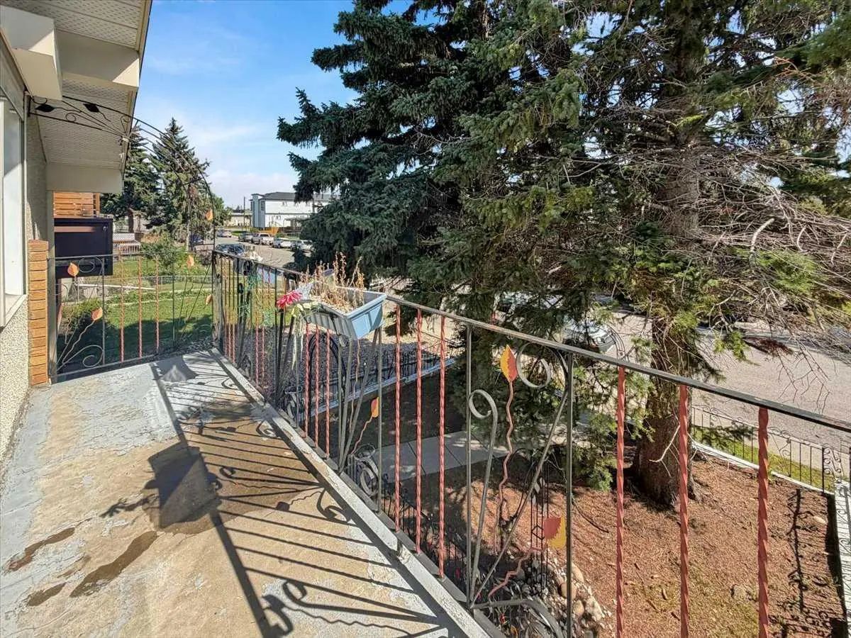 2025 40 Street Southeast, Calgary – Residential Semi Detached (Half Duplex) Listing Photo 23