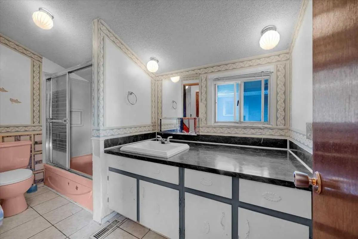 2025 40 Street Southeast, Calgary – Residential Semi Detached (Half Duplex) Listing Photo 25