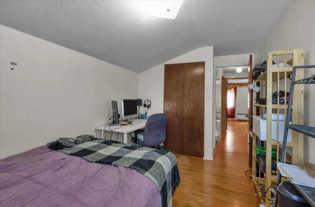 2025 40 Street Southeast, Calgary – Residential Semi Detached (Half Duplex) Listing Photo 29