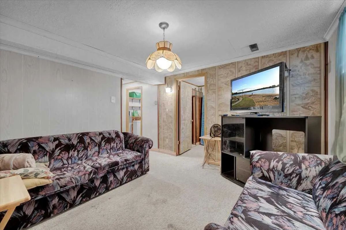 2025 40 Street Southeast, Calgary – Residential Semi Detached (Half Duplex) Listing Photo 35