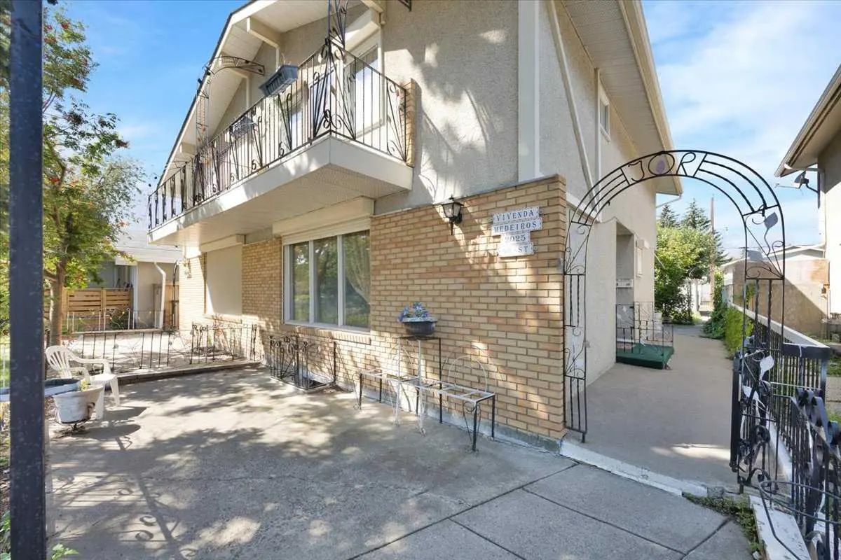 2025 40 Street Southeast, Calgary – Residential Semi Detached (Half Duplex) Listing Photo 4