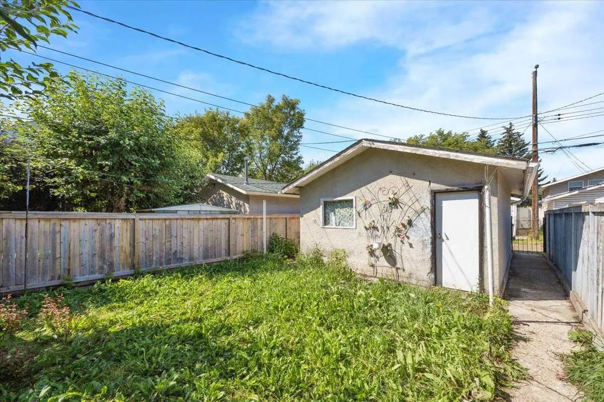 2025 40 Street Southeast, Calgary – Residential Semi Detached (Half Duplex) Listing Photo 41