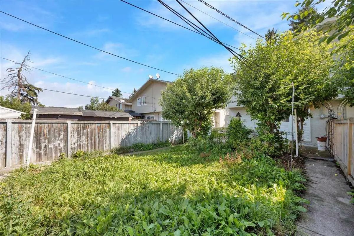 2025 40 Street Southeast, Calgary – Residential Semi Detached (Half Duplex) Listing Photo 42