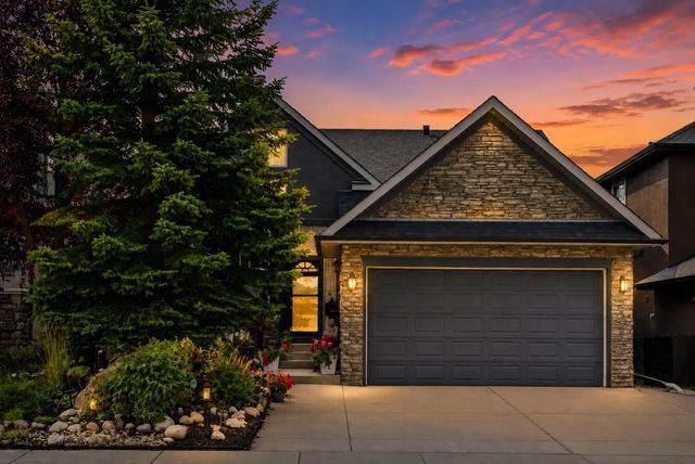 44 Strathlea Close Sw, Calgary