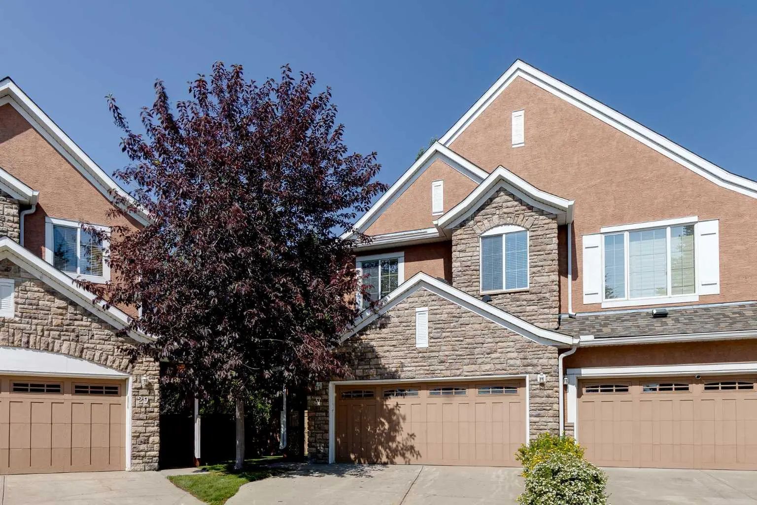 Photo of Listing #A2338210