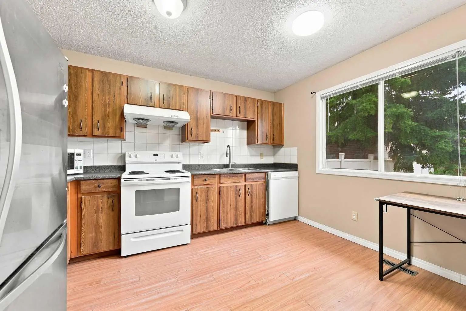 70 Edgeburn Crescent , Calgary – Residential Detached Listing Photo 10