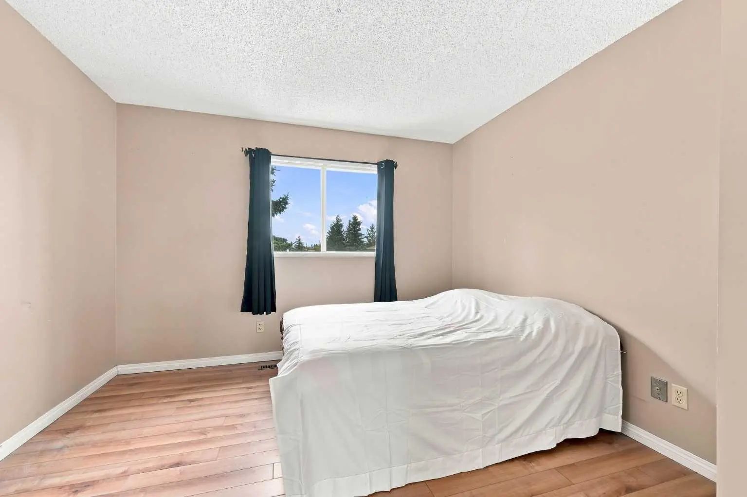 70 Edgeburn Crescent , Calgary – Residential Detached Listing Photo 18