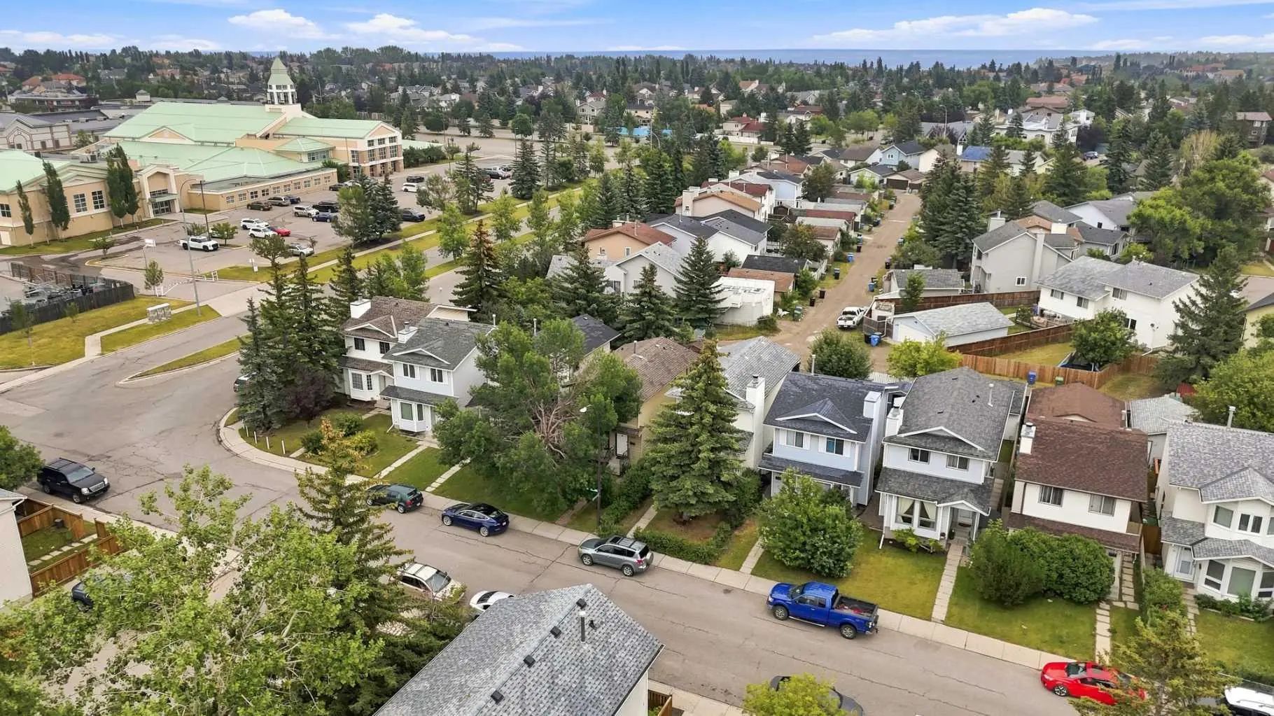 70 Edgeburn Crescent , Calgary – Residential Detached Listing Photo 4