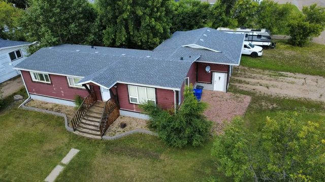 4701 Alexander Avenue , Coronation