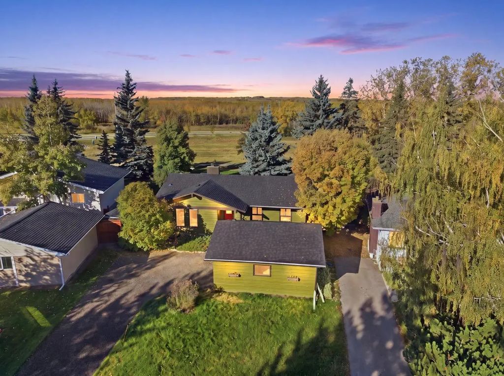 652 Oakwood Place Sw, Calgary