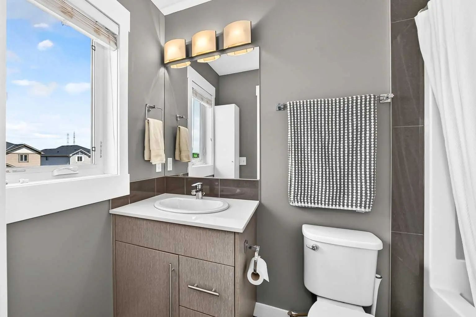 2 111 Rainbow Falls Gate , Chestermere – Residential Row/Townhouse Listing Photo 27