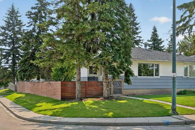 21 Rossmere Road Southwest, Calgary