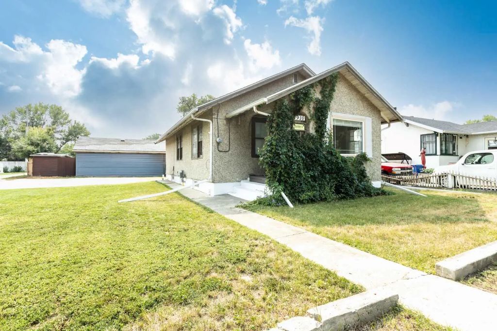 4910 52 Avenue , Taber