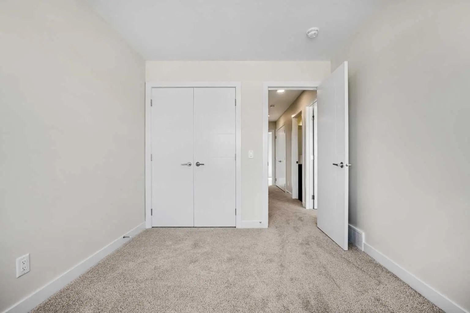 2057 Vantage Way Southwest, Airdrie – Residential Row/Townhouse Listing Photo 25