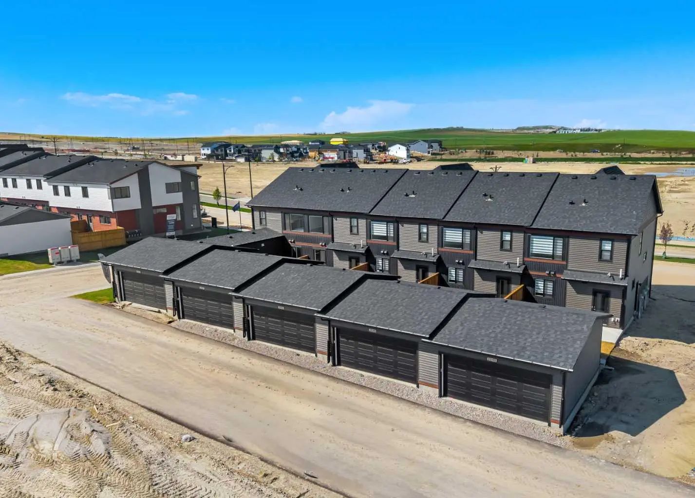 2057 Vantage Way Southwest, Airdrie – Residential Row/Townhouse Listing Photo 38