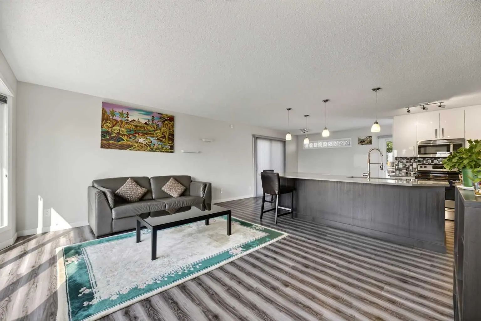 8035 Huntwick Crescent Northeast, Calgary – Residential Detached Listing Photo 4