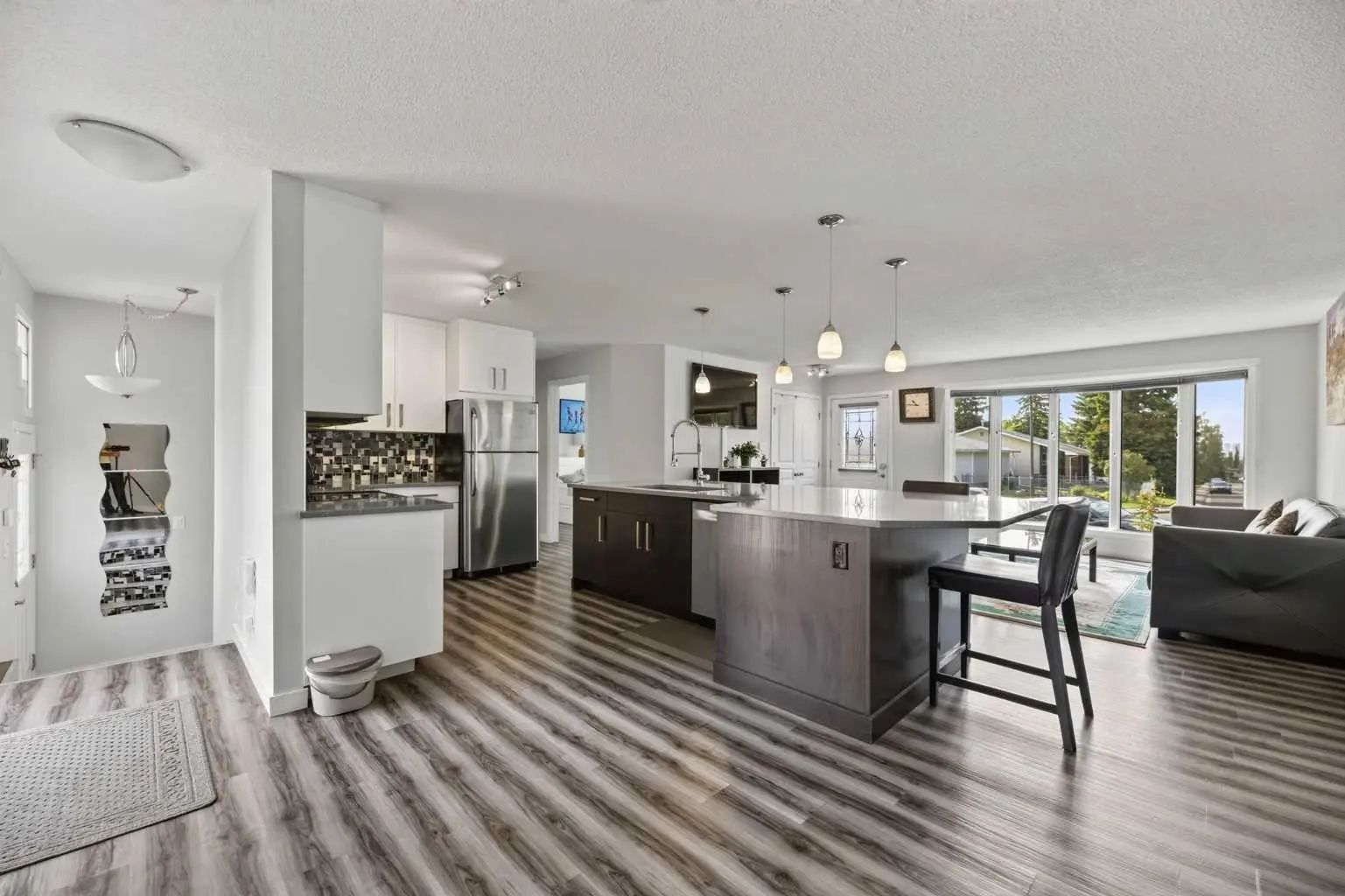 8035 Huntwick Crescent Northeast, Calgary – Residential Detached Listing Photo 7