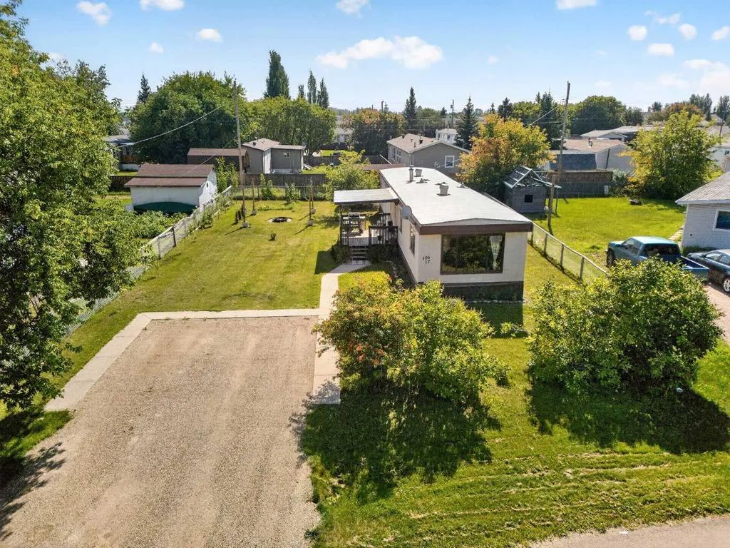 10617 102 Avenue , La Crete