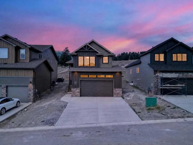 8631 25 Avenue , Coleman