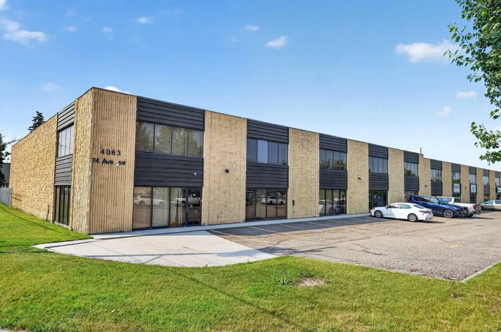 13 4063 74 Avenue Se, Calgary
