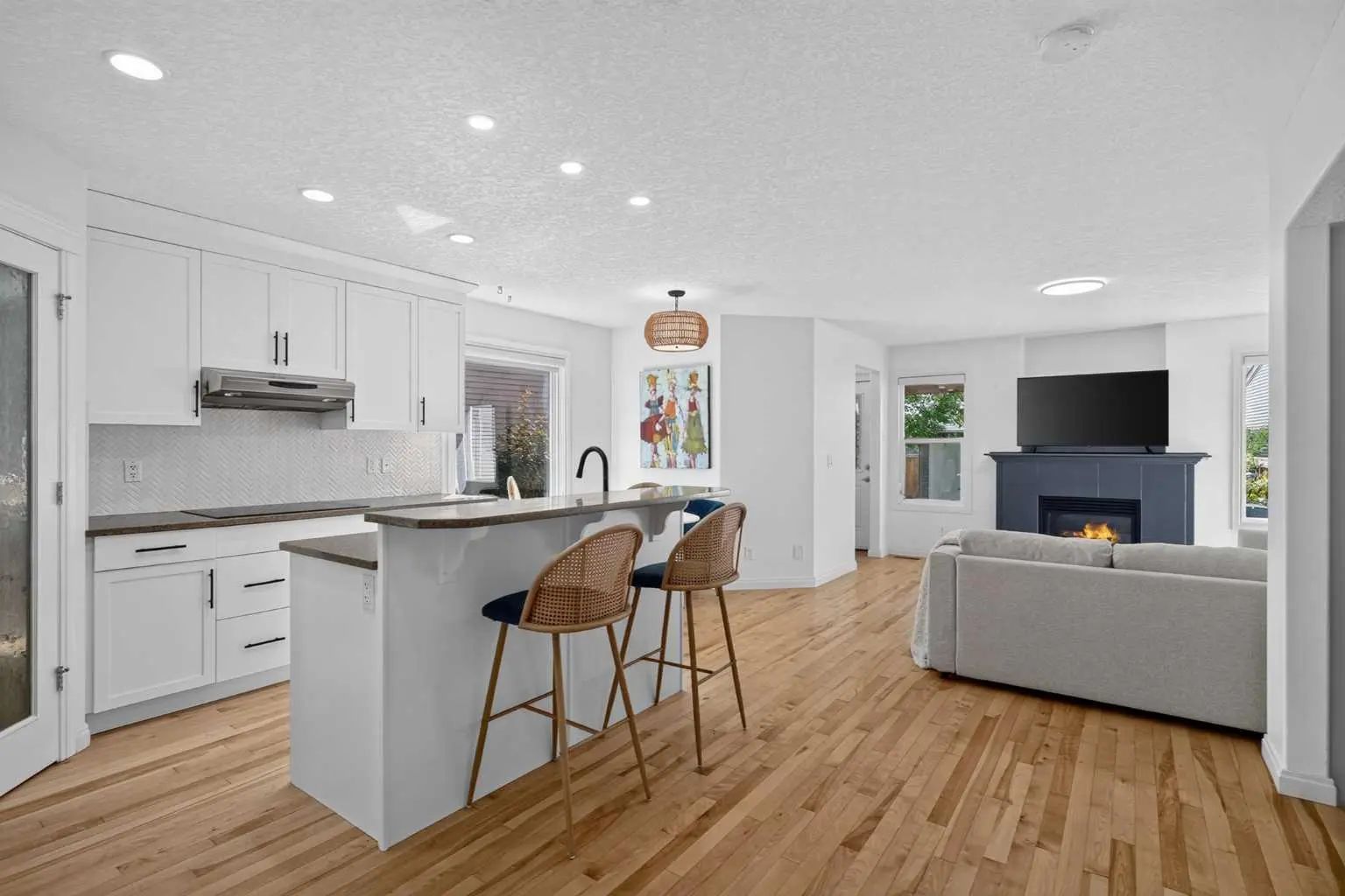 79 Autumn Green Southeast, Calgary – Residential Semi Detached (Half Duplex) Listing Photo 2