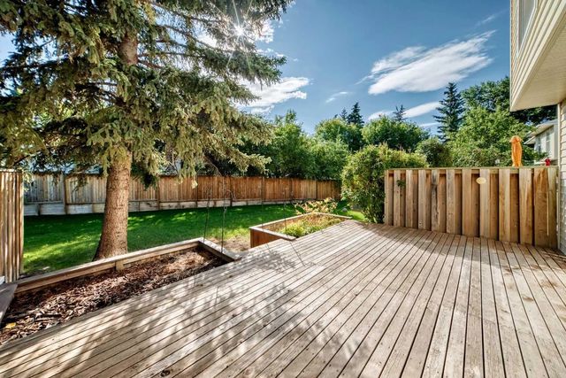 3 24 Cascade Place , Cochrane