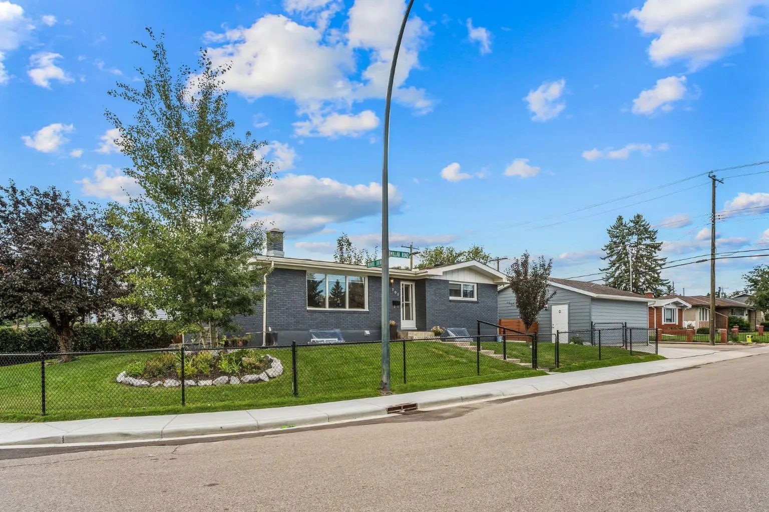 703 Millar Road Northeast, Calgary – Residential Detached Listing Photo 10