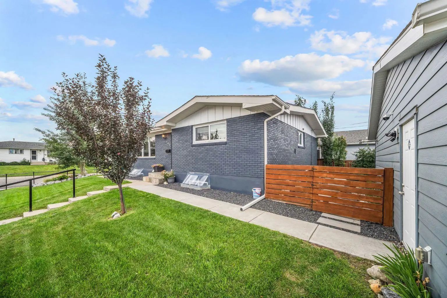 703 Millar Road Northeast, Calgary – Residential Detached Listing Photo 2