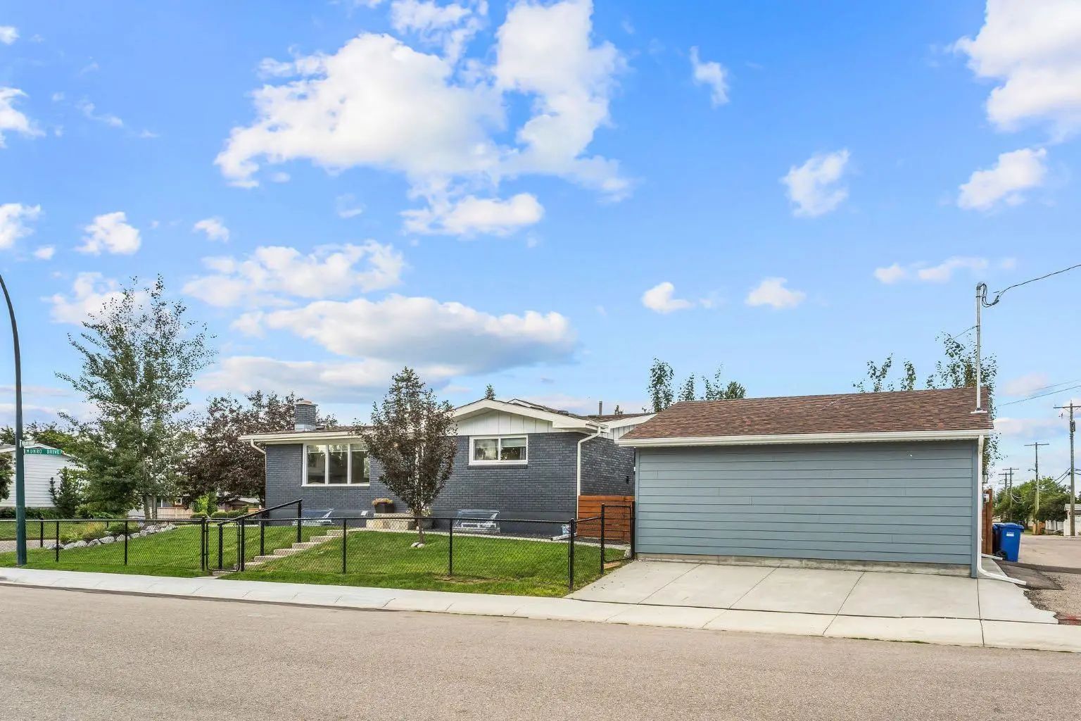 703 Millar Road Northeast, Calgary – Residential Detached Listing Photo 8