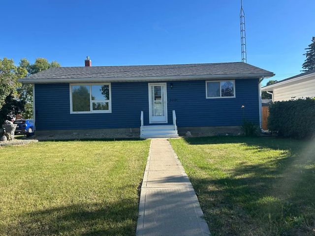 5201 54 Avenue , Camrose