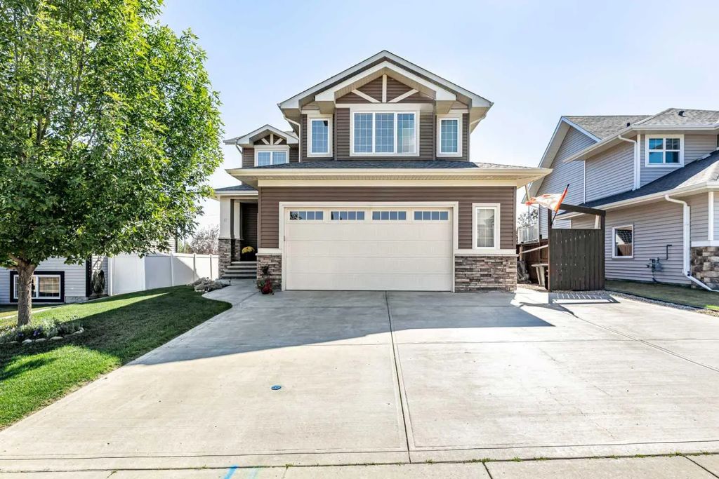 12 Edina Close , Lacombe