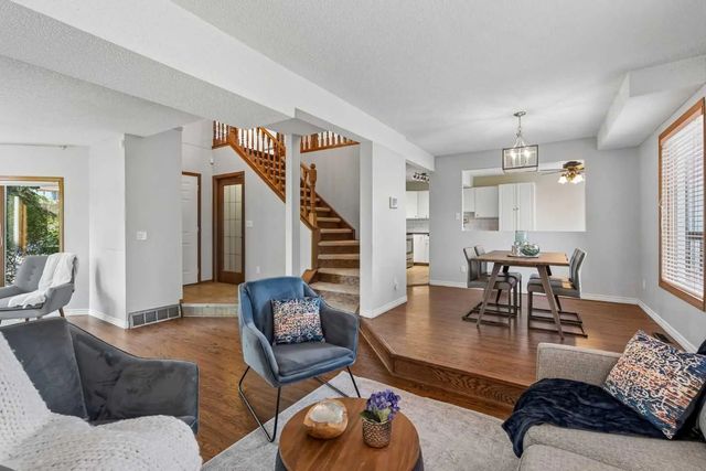 728 Shawnee Drive Sw, Calgary
